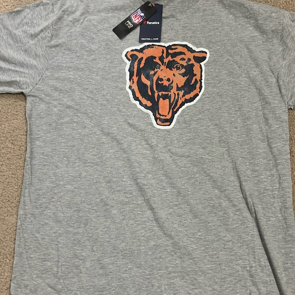 NFL pro line fanatics T-shirt, double extra large gray with a bear it